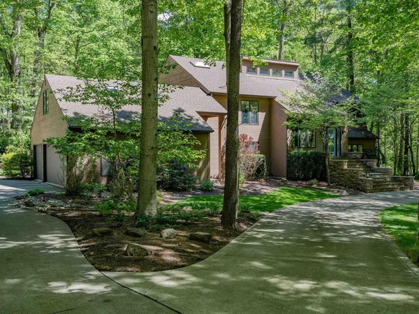 14828 Walnut Creek Drive, Fort Wayne, IN 46814