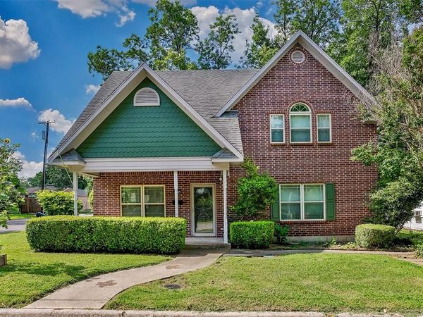 226 Gordon Street, Gainesville, TX 76240