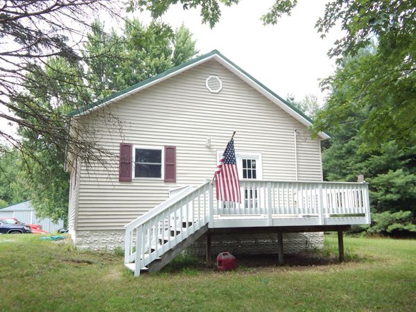 12270 E Bailey Road, Ravenna, MI 49451