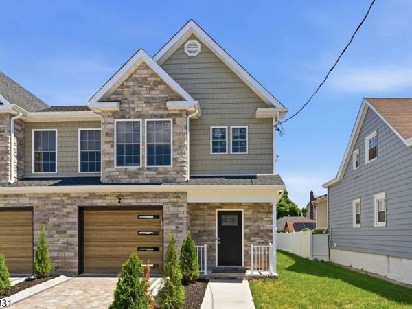 77 Chestnut St, Lodi, NJ 07644