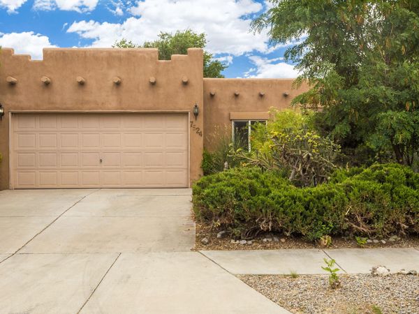 7524 Cricket Hill Drive NE, Albuquerque, NM 87113