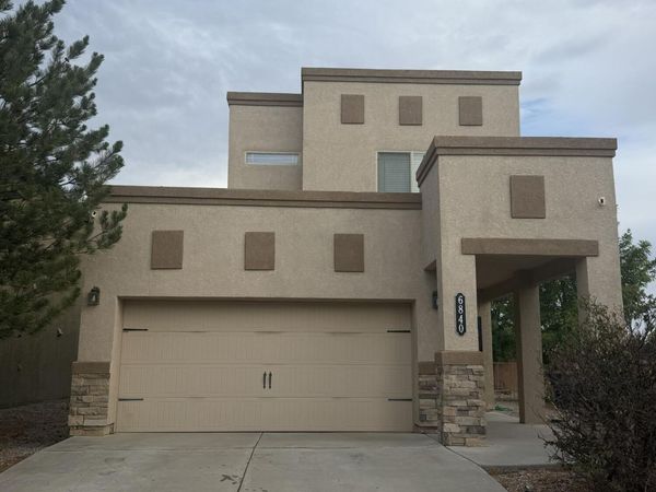 6840 Tree Line Avenue NW, Albuquerque, NM 87114