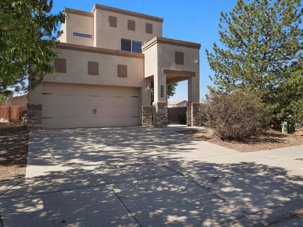 6840 Tree Line Avenue NW, Albuquerque, NM 87114