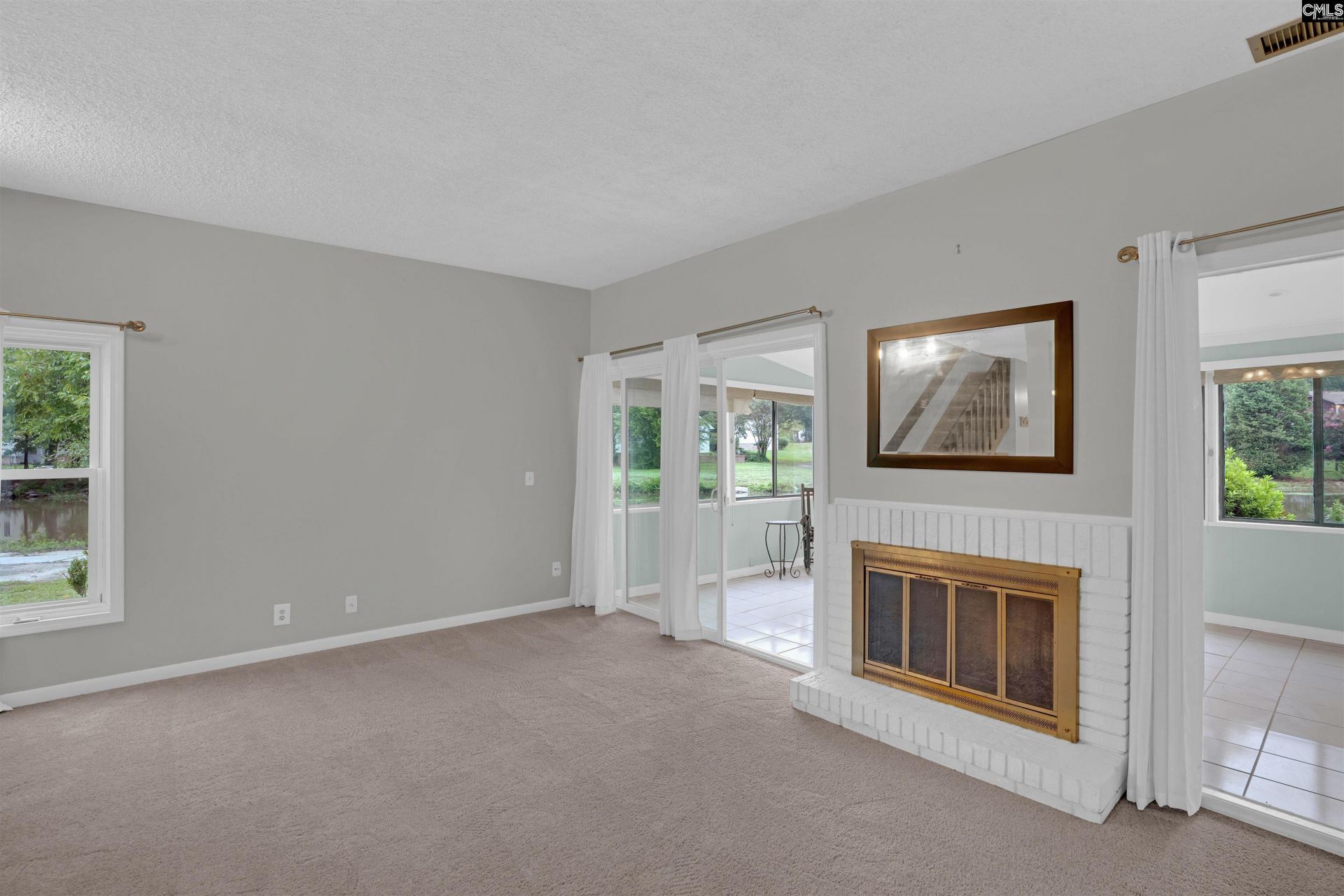 57 Royalgate Drive Photo 10