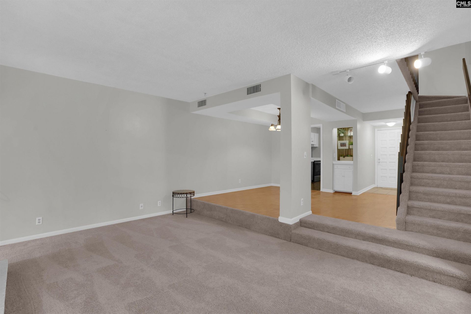 57 Royalgate Drive Photo 12