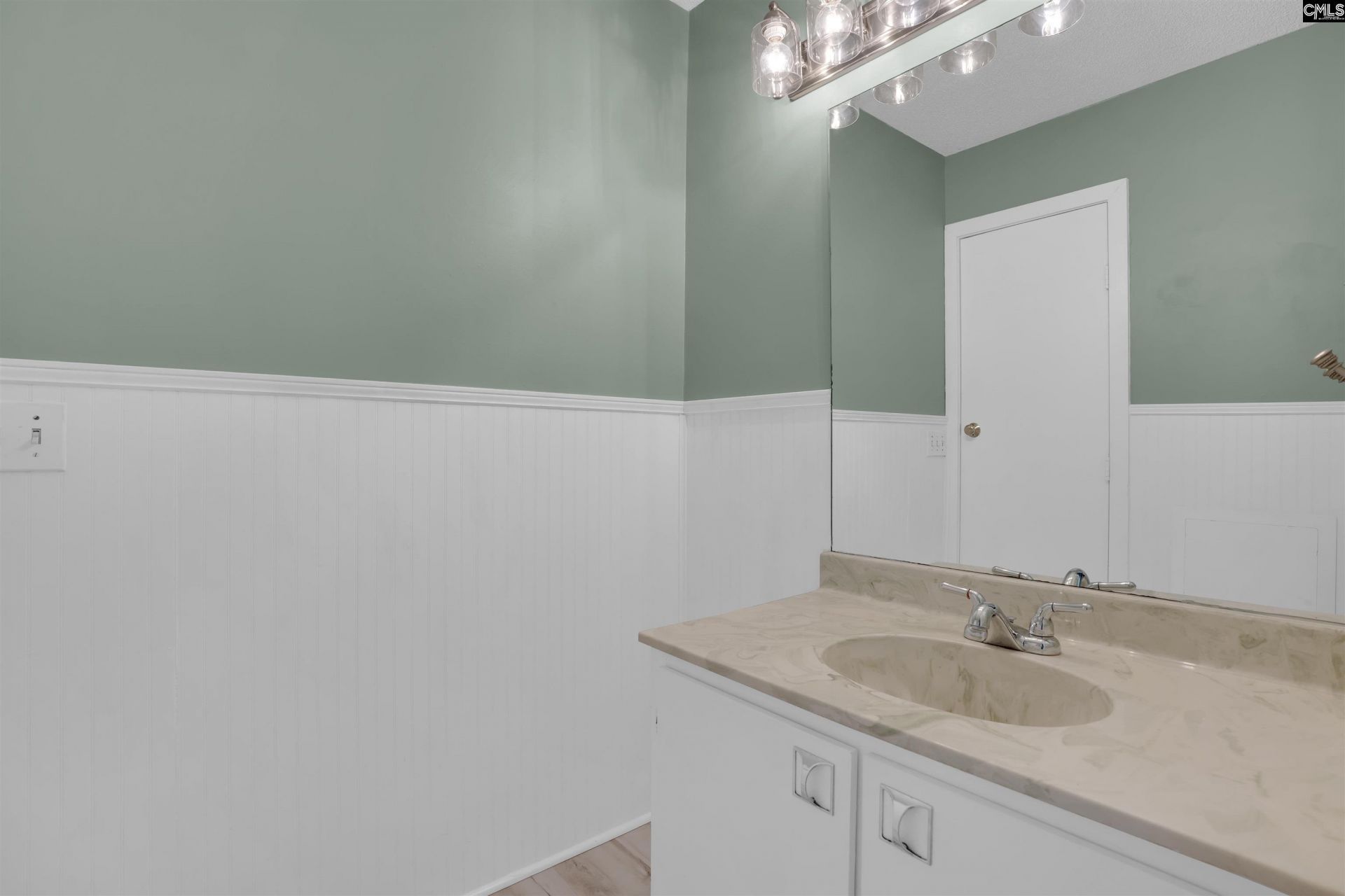 57 Royalgate Drive Photo 22