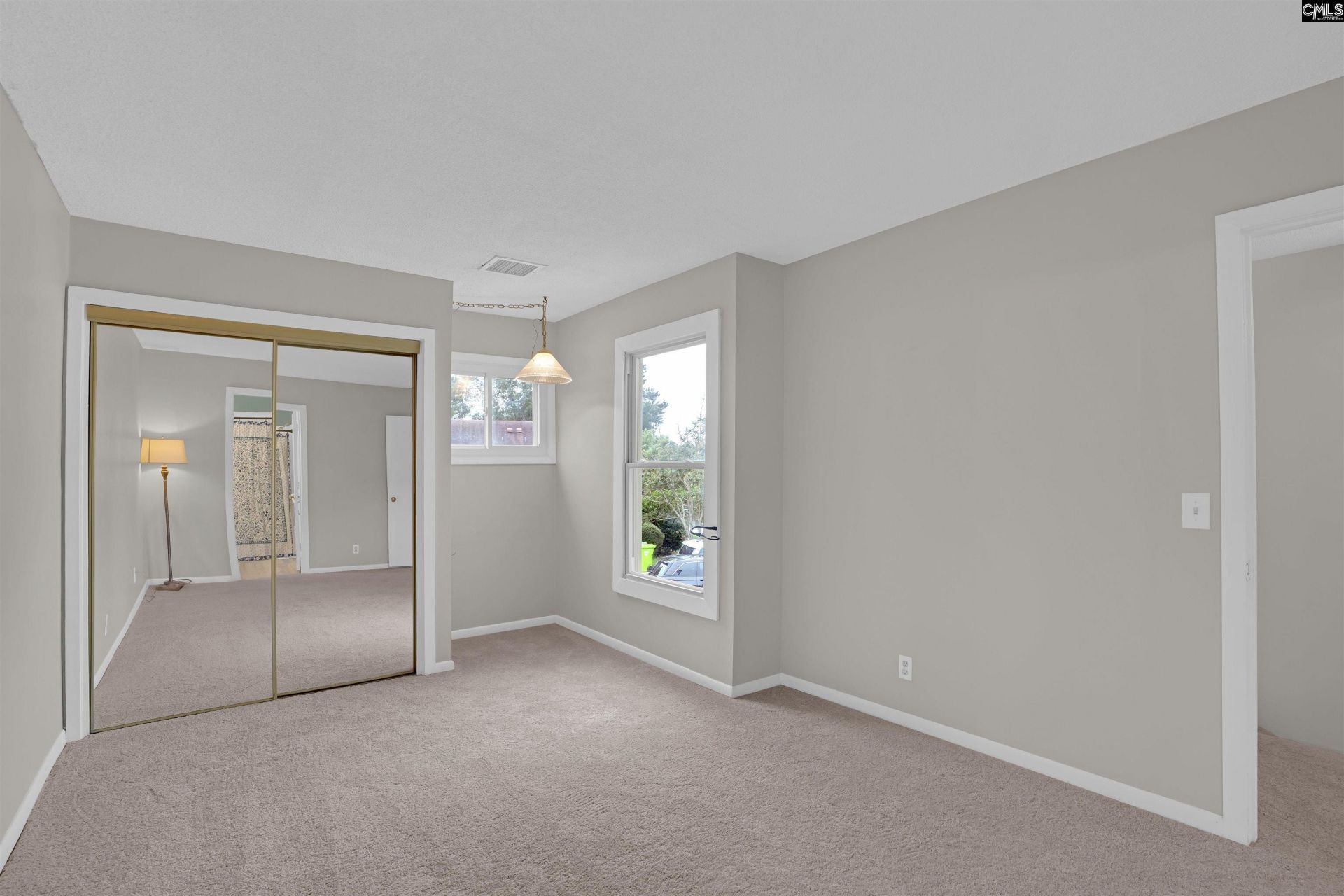 57 Royalgate Drive Photo 29