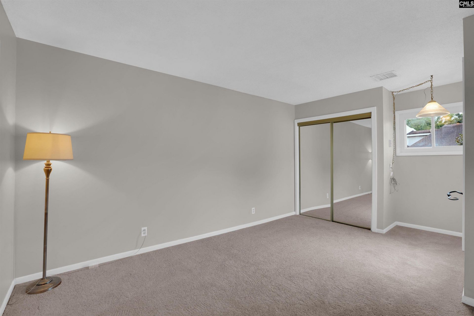 57 Royalgate Drive Photo 30