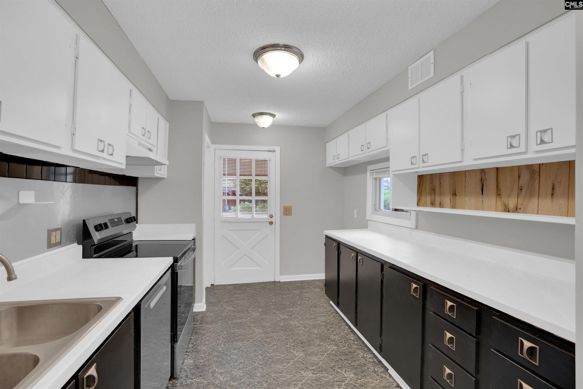 57 Royalgate Drive Photo 7
