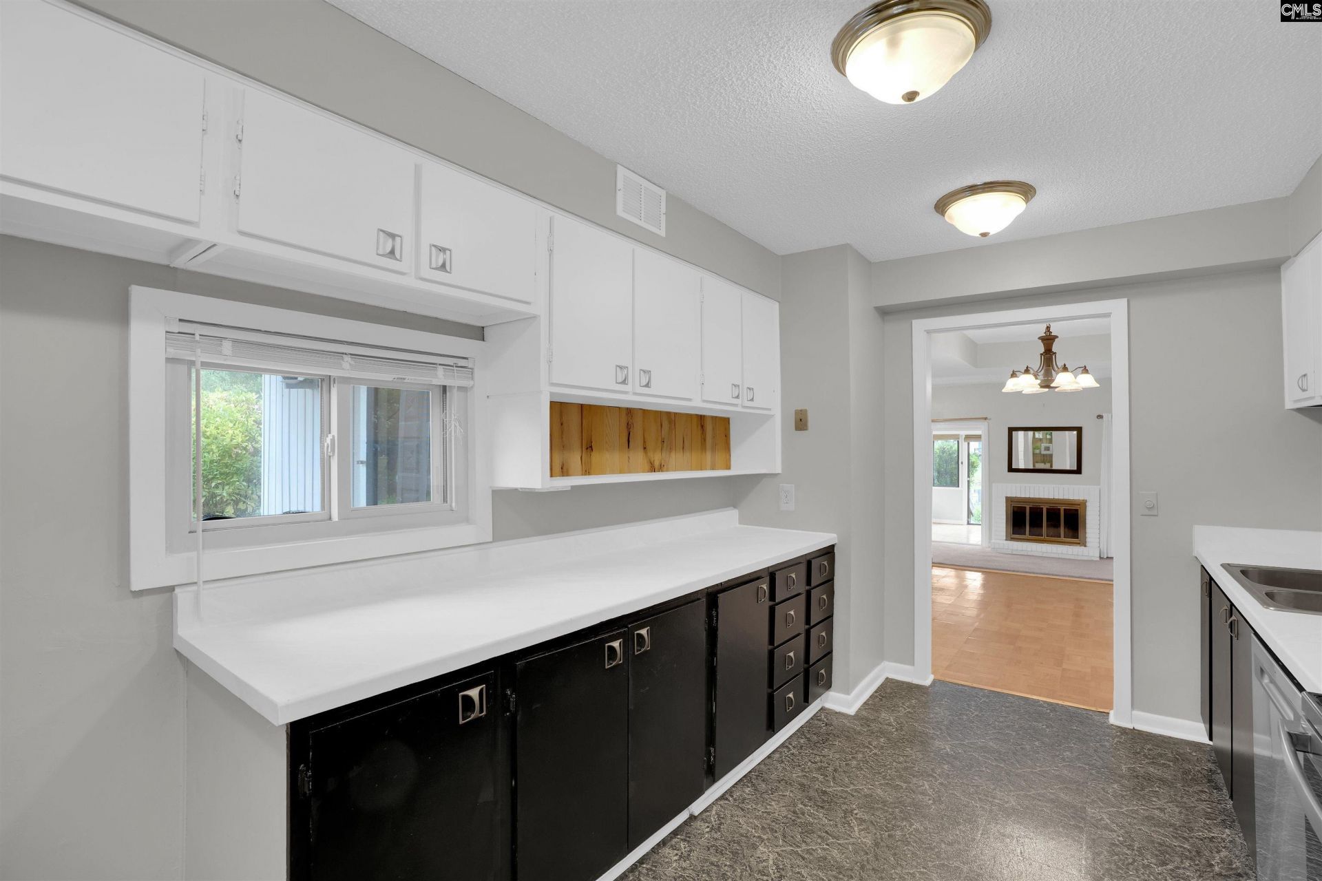 57 Royalgate Drive Photo 8