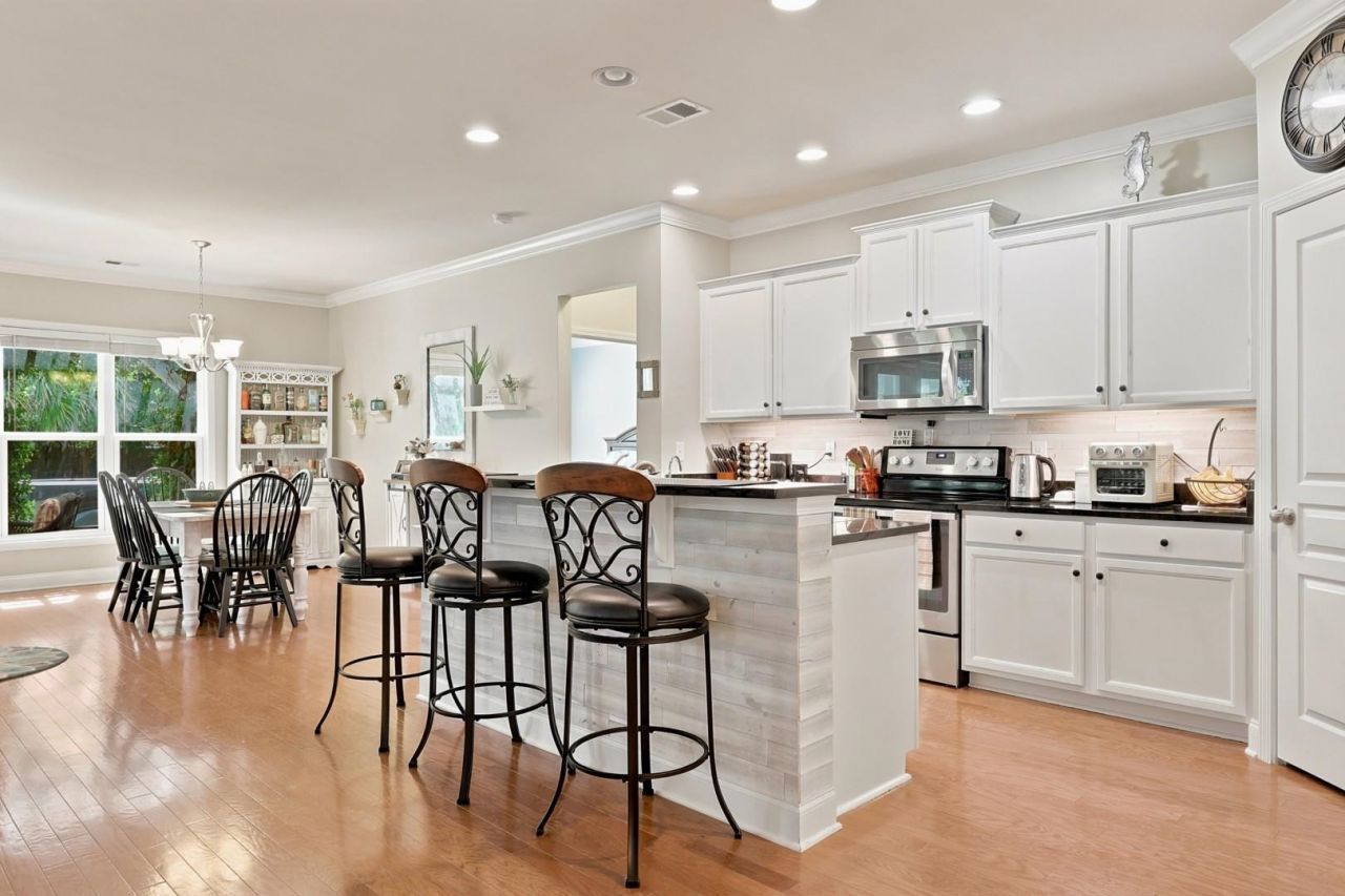 250 Cypress Creek Dr. Photo 22