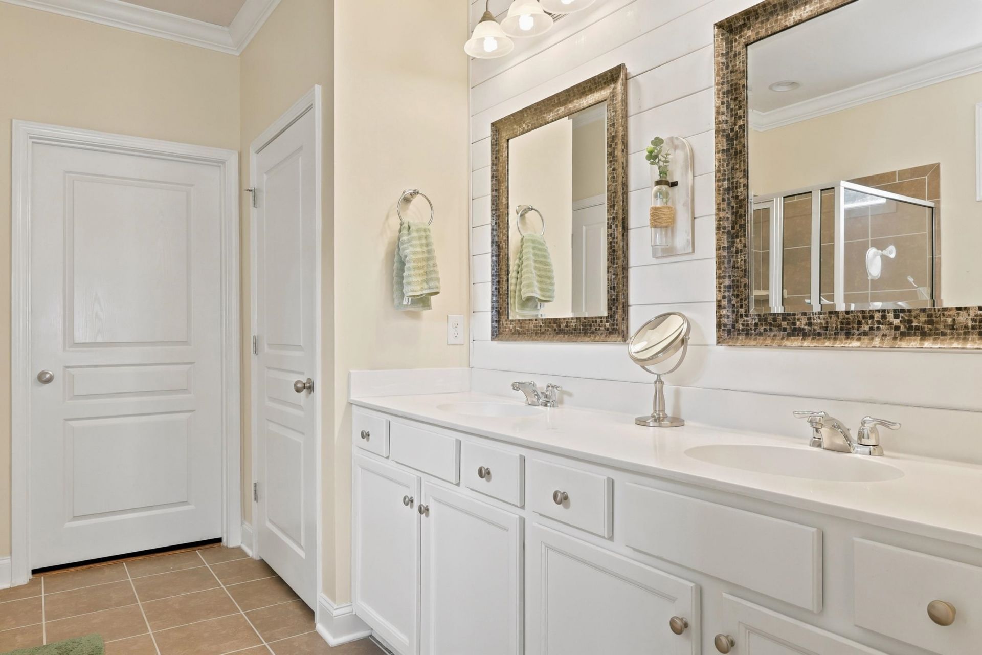250 Cypress Creek Dr. Photo 32