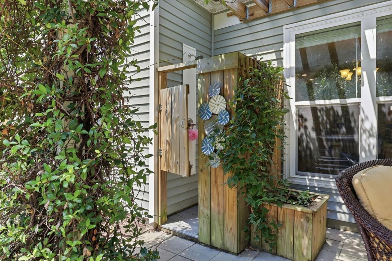 250 Cypress Creek Dr. Photo 42