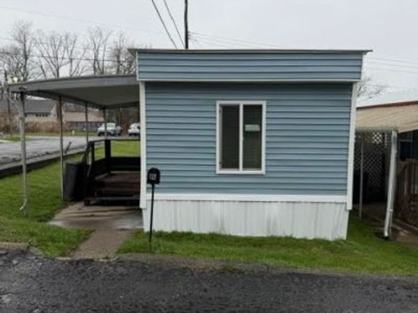 16 Hyland Drive , Akron, OH 44312