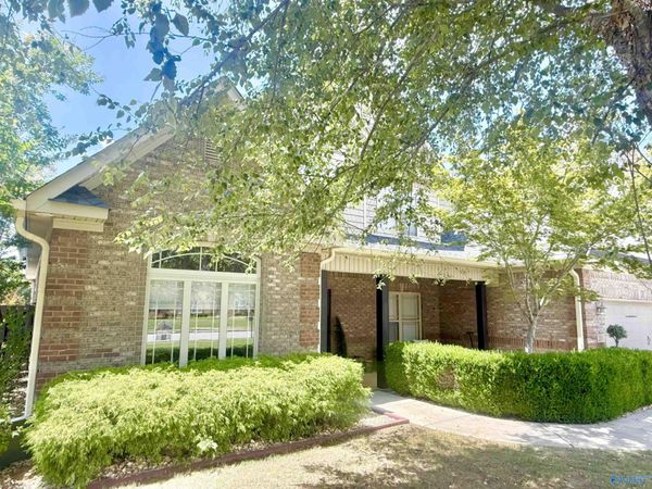 2311 Amberly Lane, Decatur, AL 35603