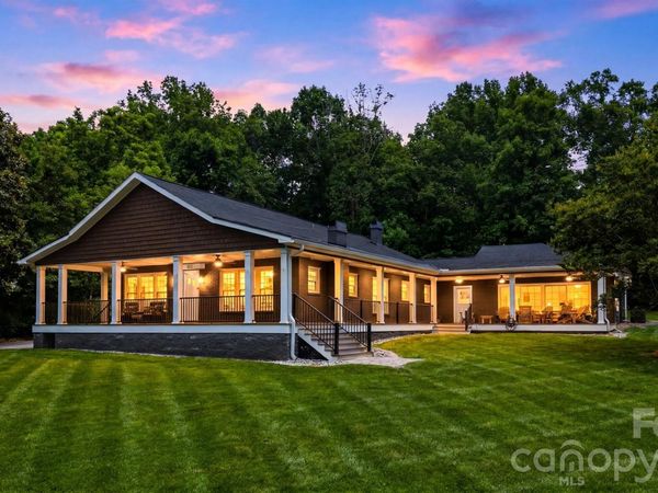 313 Italy Street NE, Valdese, NC 28690