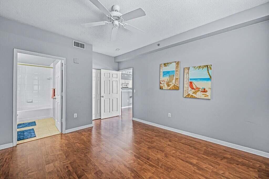 616 Clearwater Park Road, Unit 1112, West Palm Beach, FL 33401 Photo