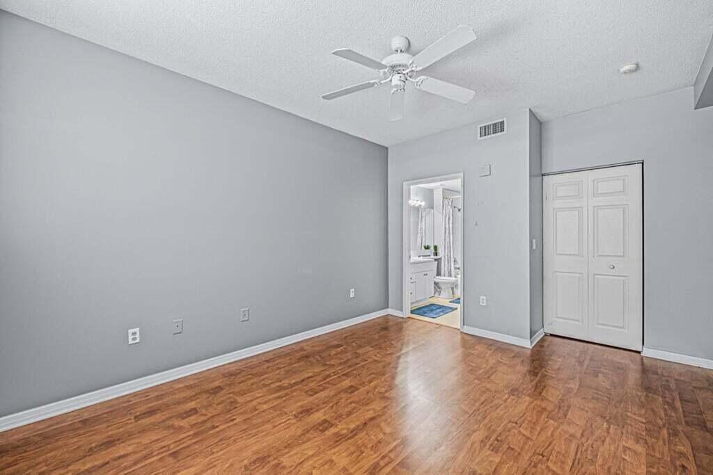 616 Clearwater Park Road, Unit 1112, West Palm Beach, FL 33401 Photo
