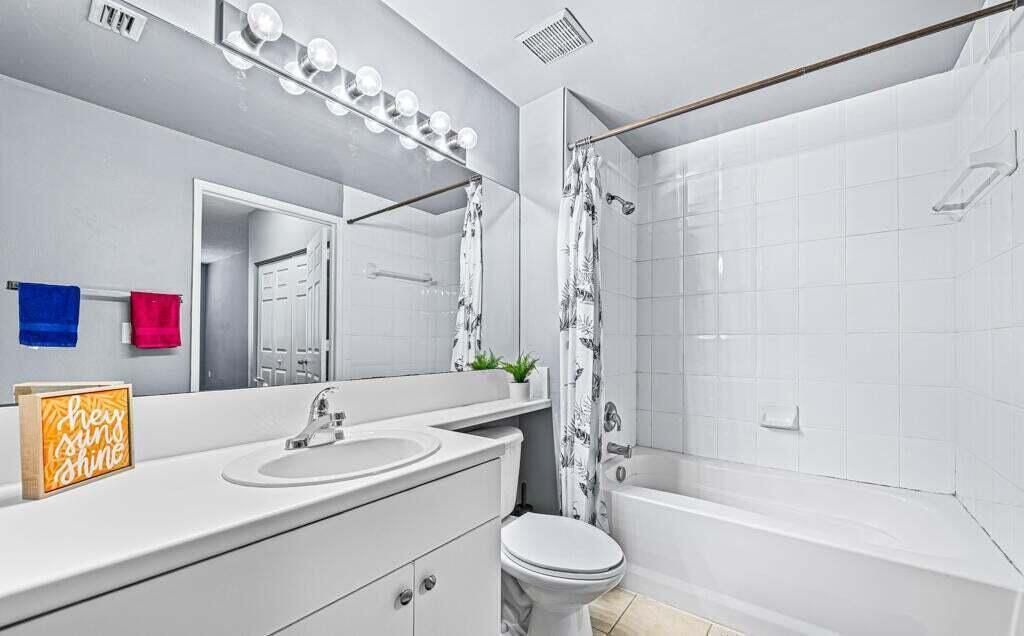 616 Clearwater Park Road, Unit 1112, West Palm Beach, FL 33401 Photo