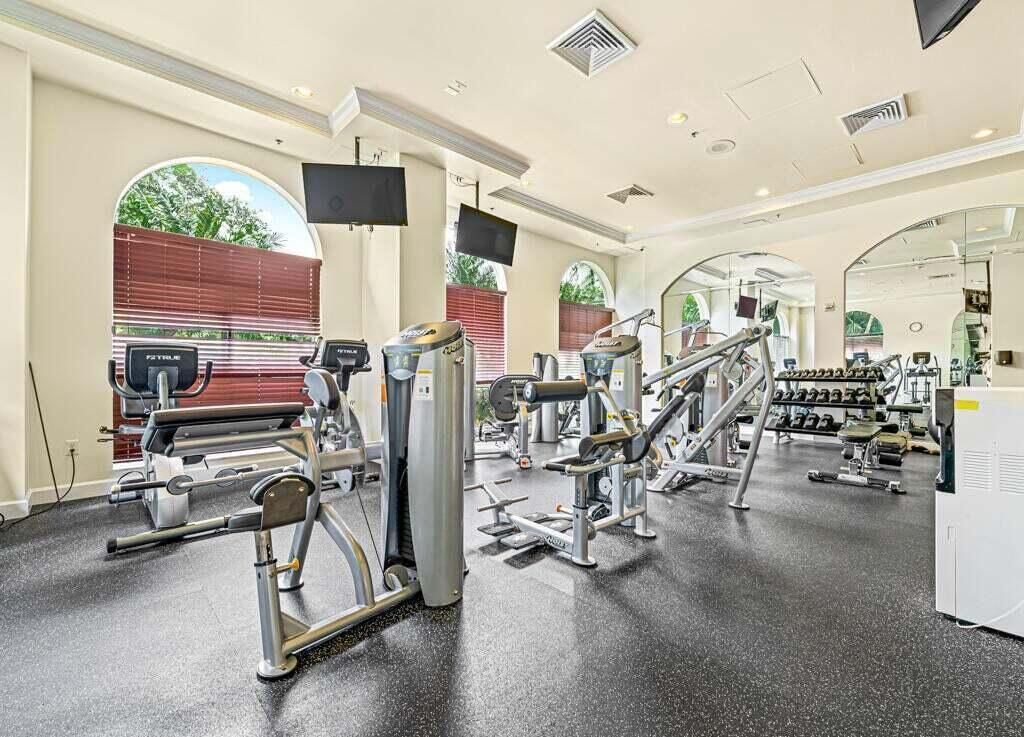 616 Clearwater Park Road, Unit 1112, West Palm Beach, FL 33401 Photo