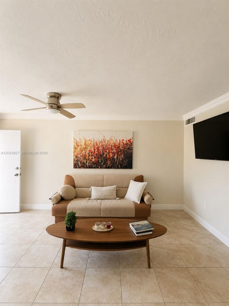 1230 W 54th St , Unit 218A, Hialeah, FL 33012 Photo