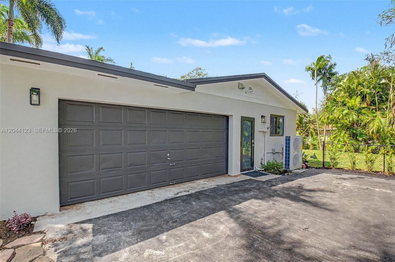 17050 SW 83rd Ave, Palmetto Bay, FL 33157 Photo