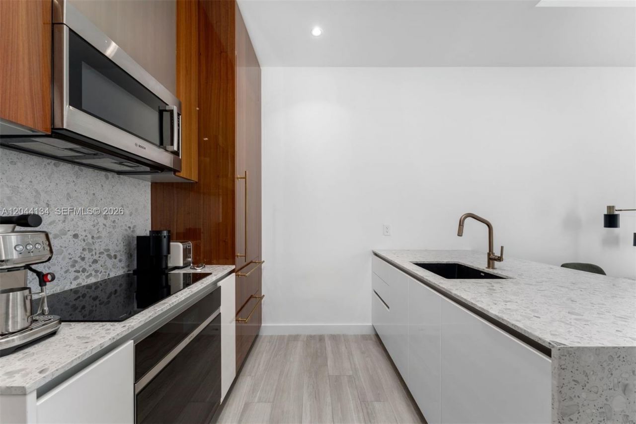2655 S Bayshore Dr , Unit 908, Miami, FL 33133 Photo