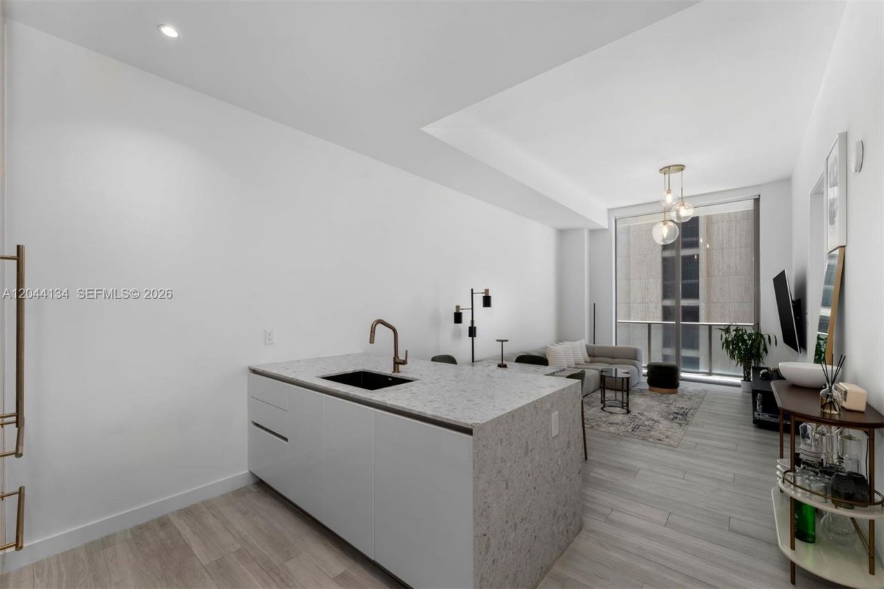 2655 S Bayshore Dr , Unit 908, Miami, FL 33133 Photo