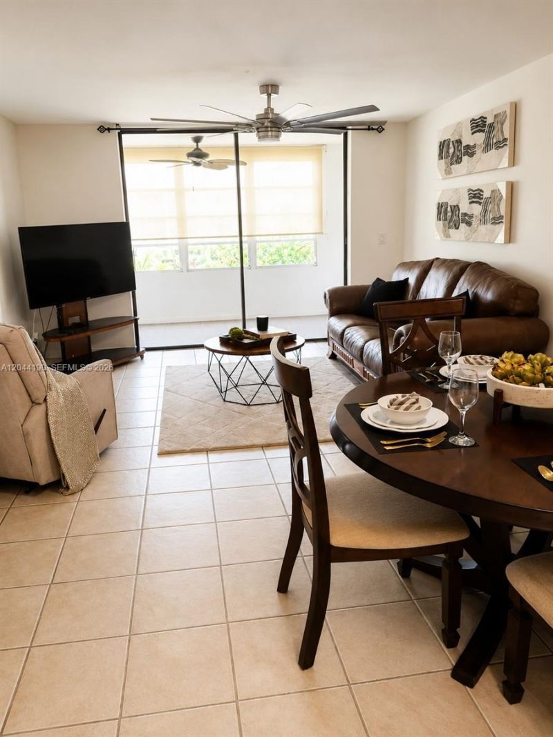 2821 Somerset Dr , Unit 312, Lauderdale Lakes, FL 33311 Photo