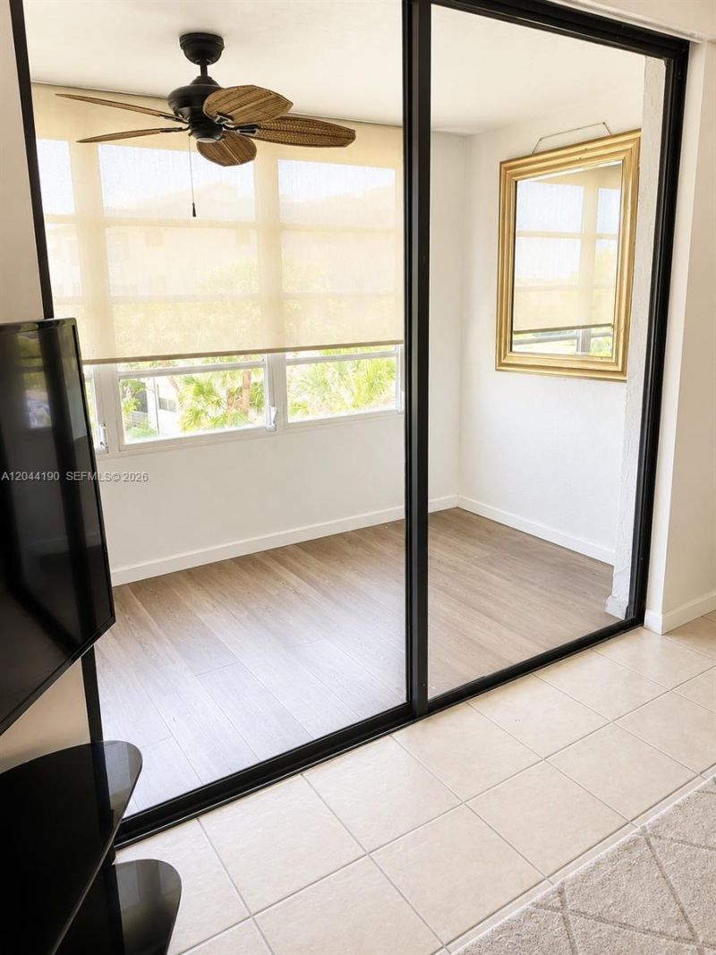 2821 Somerset Dr , Unit 312, Lauderdale Lakes, FL 33311 Photo