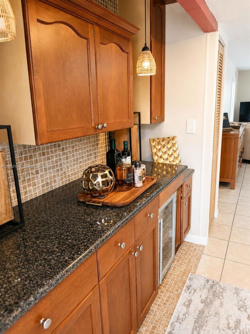 2821 Somerset Dr , Unit 312, Lauderdale Lakes, FL 33311 Photo