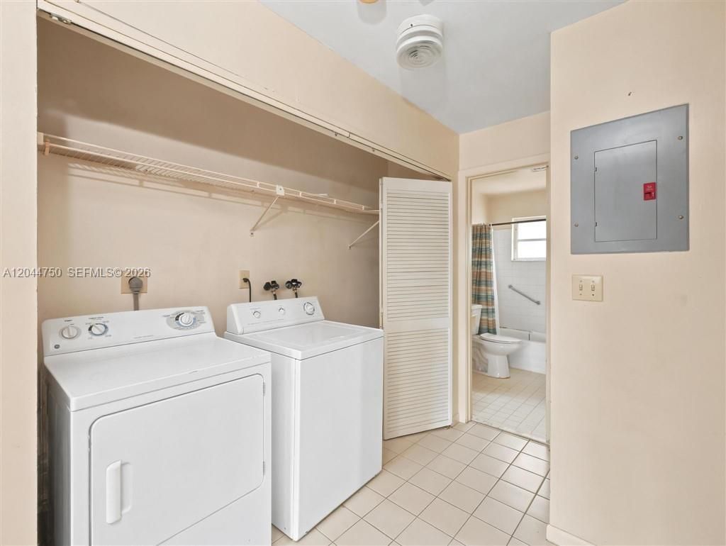 211 SE 10th St , Hallandale Beach, FL 33009 Photo