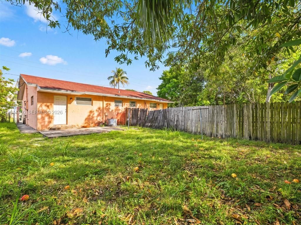 211 SE 10th St , Hallandale Beach, FL 33009 Photo