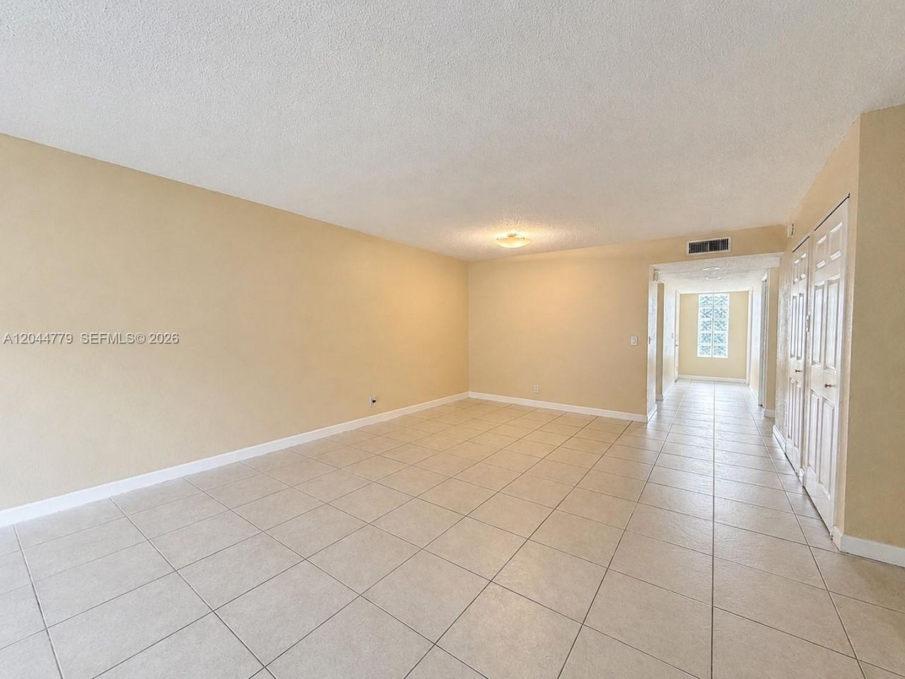 405 Lakeview Dr , Unit 202, Weston, FL 33326 Photo