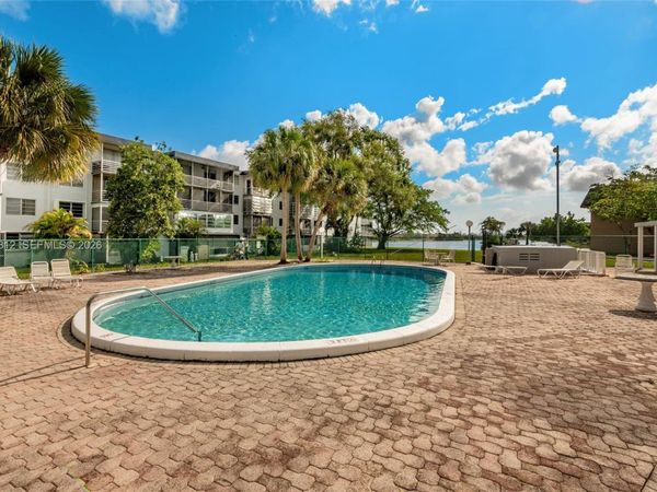 447 NE 195th St , Unit 214, Miami, FL 33179