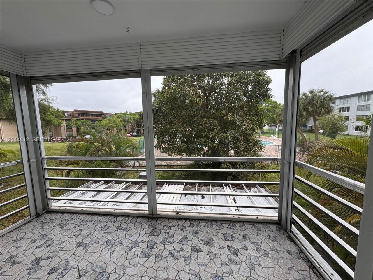 447 NE 195th St , Unit 214, Miami, FL 33179 Photo