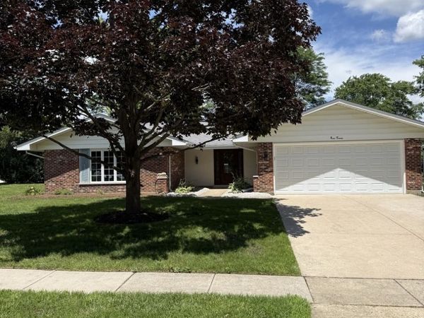920 Eden Drive , Schaumburg, IL 60195