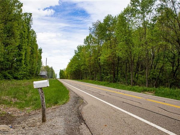12025 Pleasant Valley Road , Frazeysburg, OH 43822