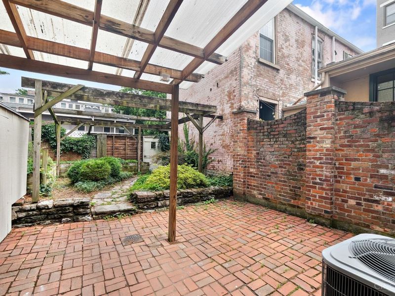 320 E Fourteenth Street, Cincinnati, OH 45202 Photo 30