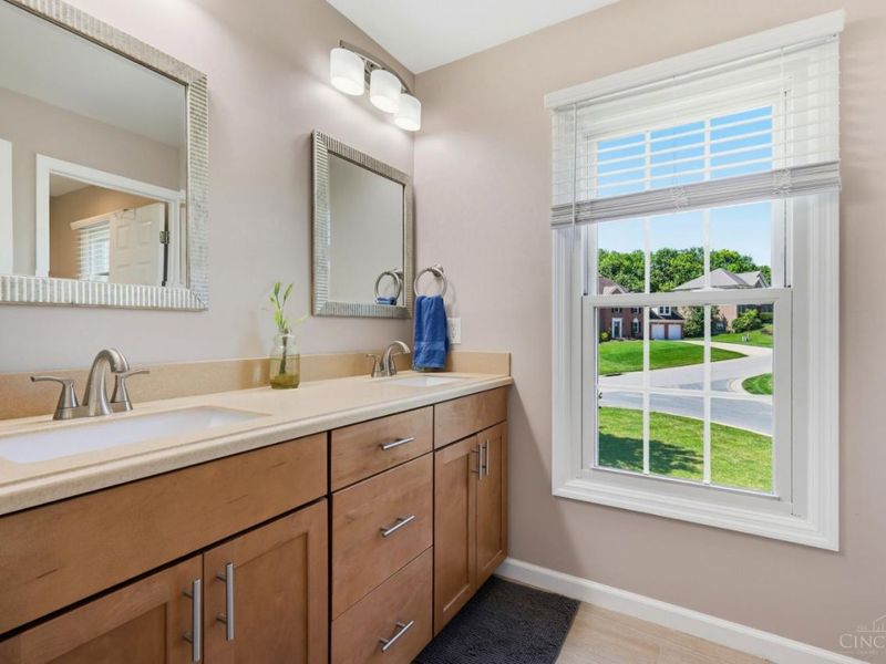 9581 Semaphore Court, West Chester, OH 45069 Photo 34