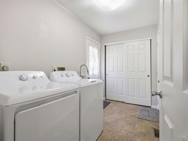 9581 Semaphore Court, West Chester, OH 45069 Photo 37