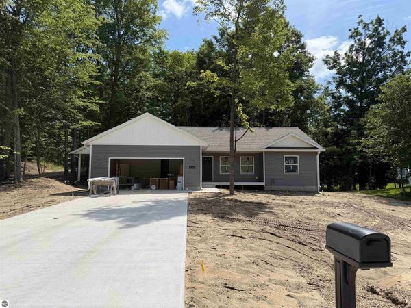1118 Birmley Estates Drive, Traverse City, MI 49696