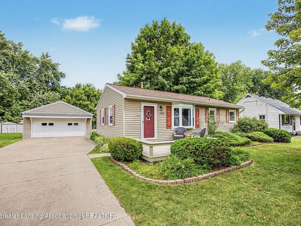 6923 Meese Drive, Lansing, MI 48911