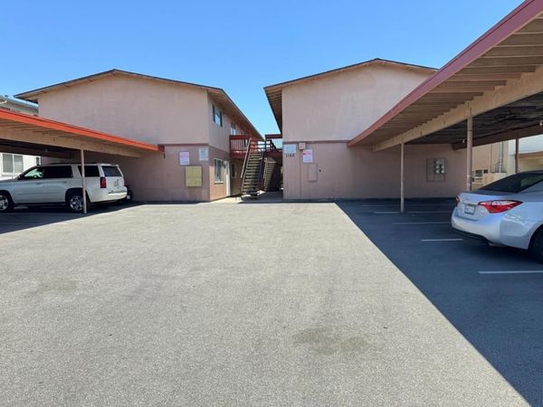 1142 Parkside Street, Salinas, CA 93906