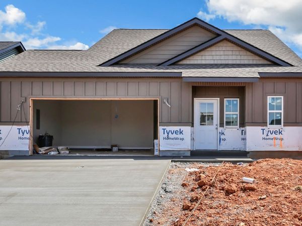 2709 Brewster Dr , Clarksville, TN 37042