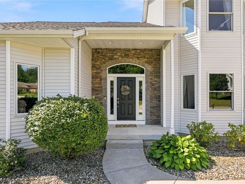 522 Tanglewood Trail, Cuyahoga Falls, OH 44223 Photo 4