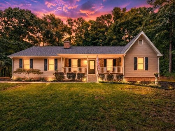 275 Pine Tree Lane , Mcdonough, GA 30252