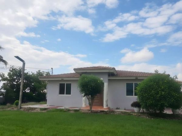 19550 SW 162nd Ave , Miami, FL 33187