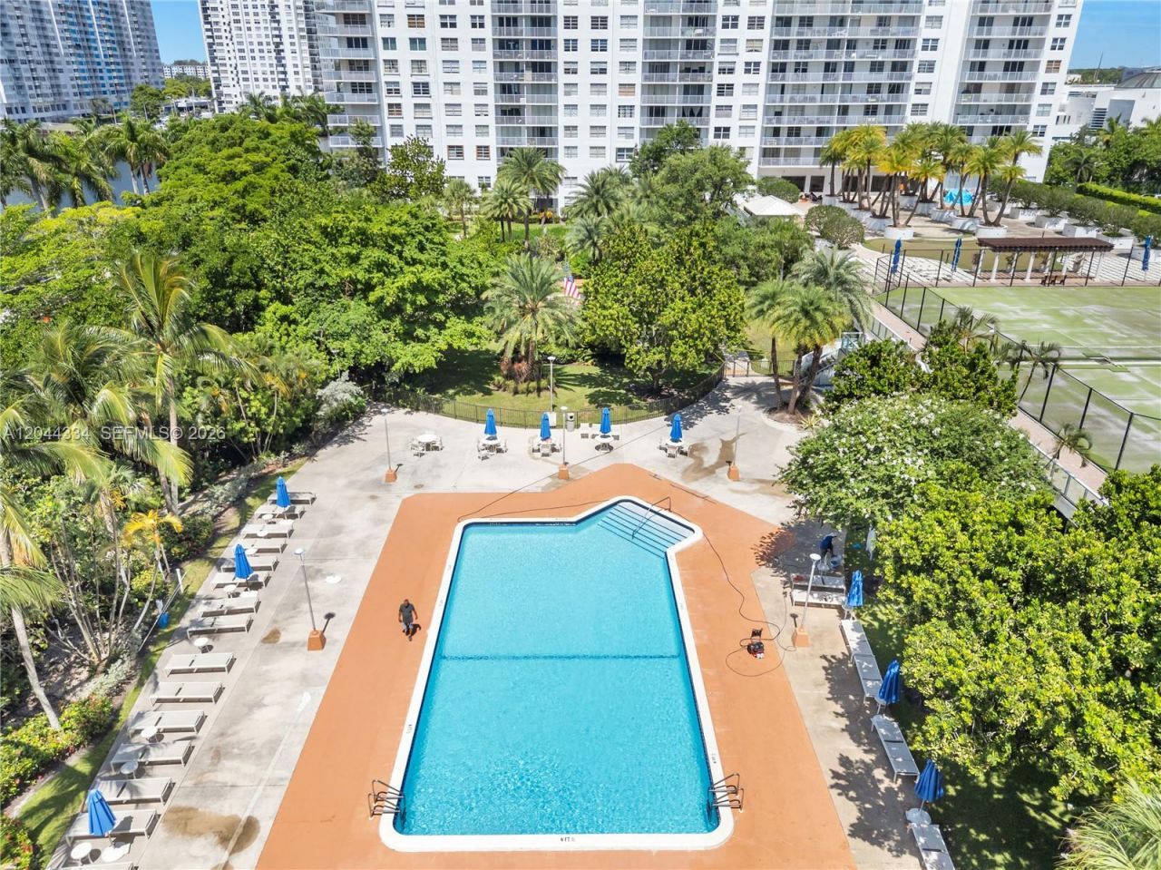 2851 NE 183rd St, Unit 1412E, Aventura, FL 33160 Photo