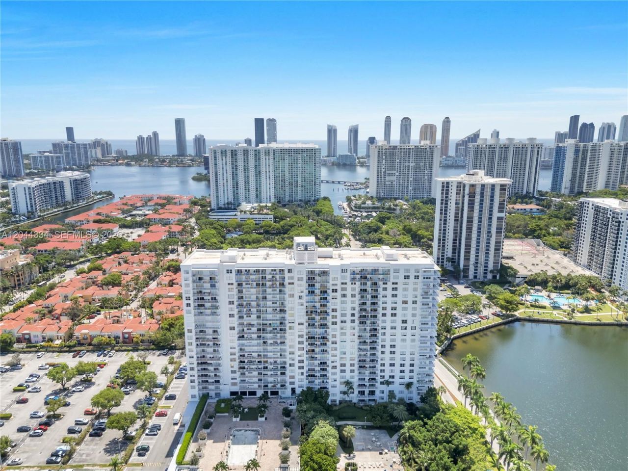 2851 NE 183rd St, Unit 1412E, Aventura, FL 33160 Photo